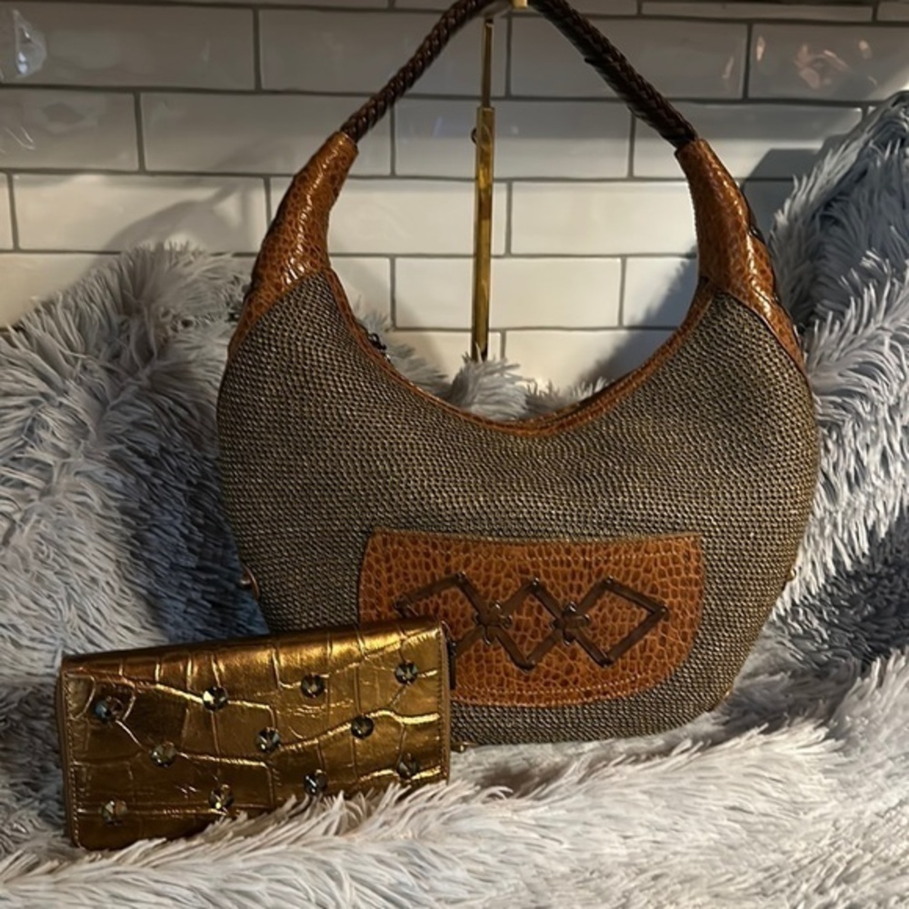 Eric Javits like new bag and an Eric javits wallet. Bundle!